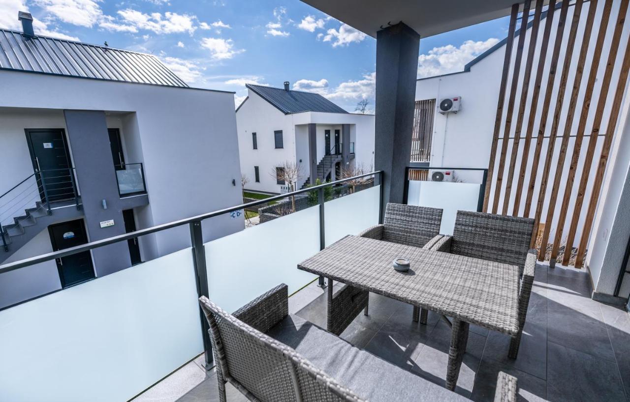 Apartments Sunrise Бановци Экстерьер фото